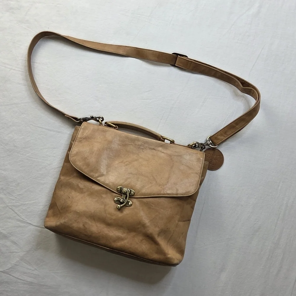 Bolla Genuine Leather Satchel Crossbody Tan Distressed VTG Style Brass Hardware